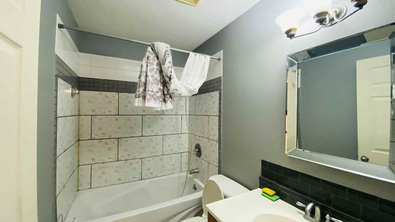 319 Falshire Way Ne - Photo 3 of 19