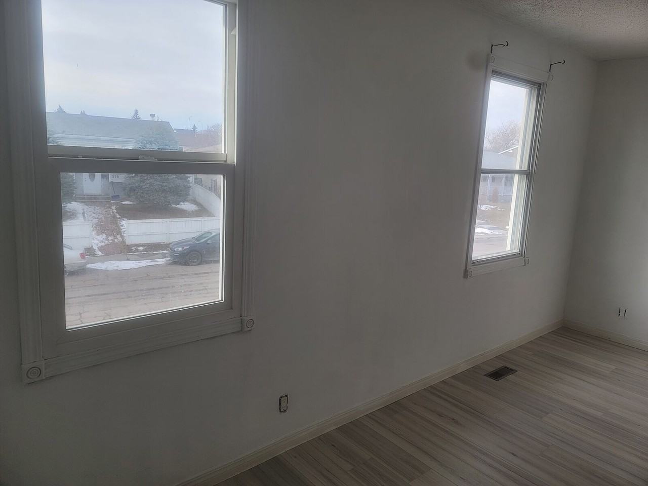 319 Falshire Way Ne - Photo 7 of 19