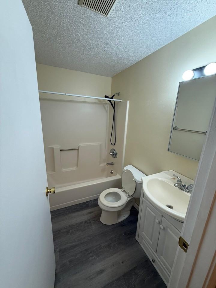 2 New Haven Dr #201 - Photo 6 of 13