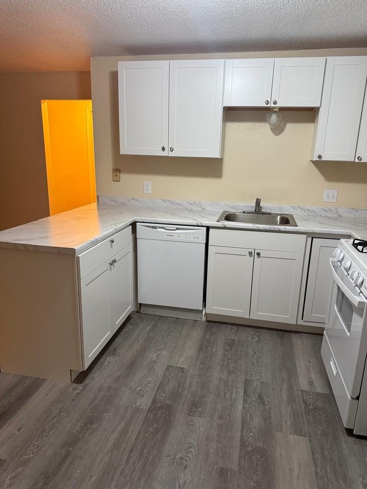 2 New Haven Dr #201 - Photo 7 of 13