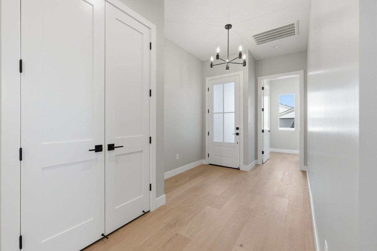 1591 Ws - Photo 5 of 27