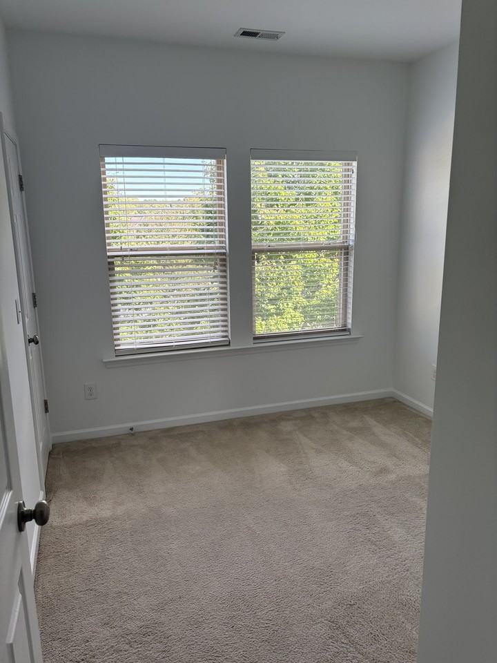 111 Kiley St - Photo 7 of 17
