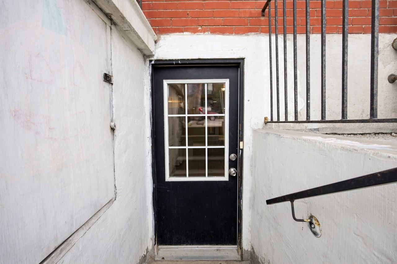 285 Oakwood Avenue #1 - Photo 3 of 5