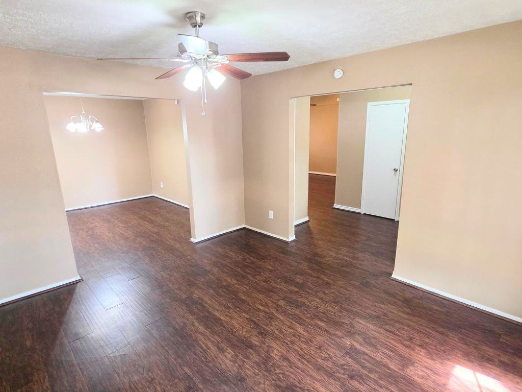 17602 Favor Bend Dr - Photo 4 of 24