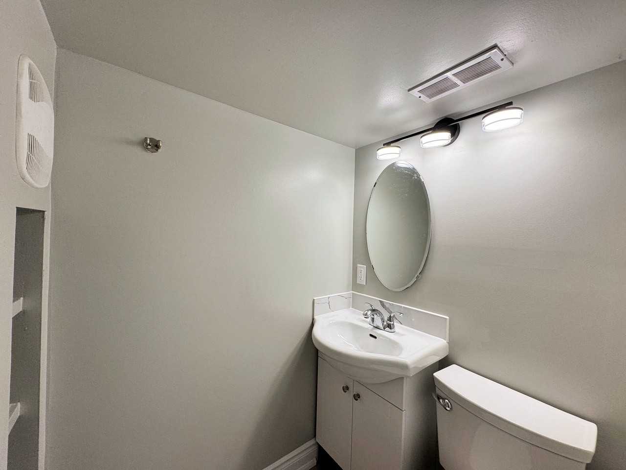 285 Oakwood Avenue #1 - Photo 5 of 5