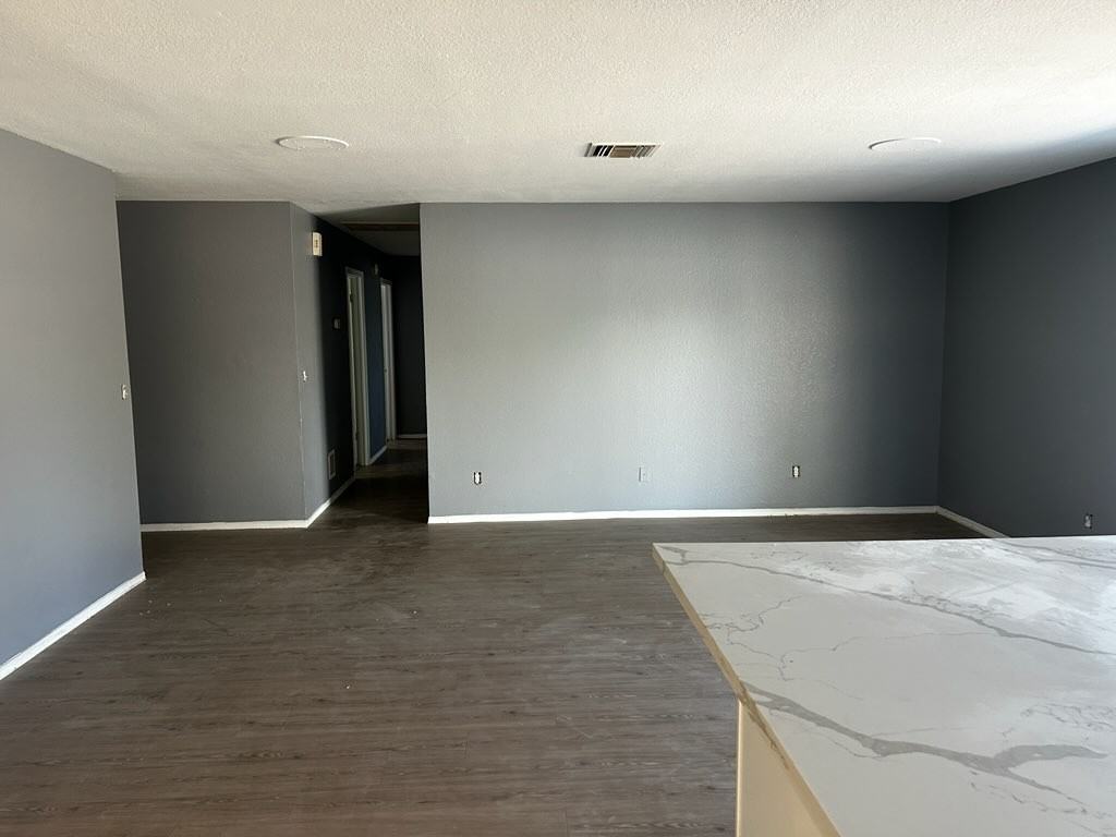 4608 W Gary Dr - Photo 2 of 19