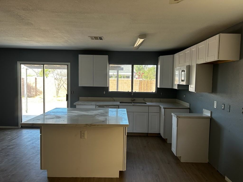4608 W Gary Dr - Photo 3 of 19