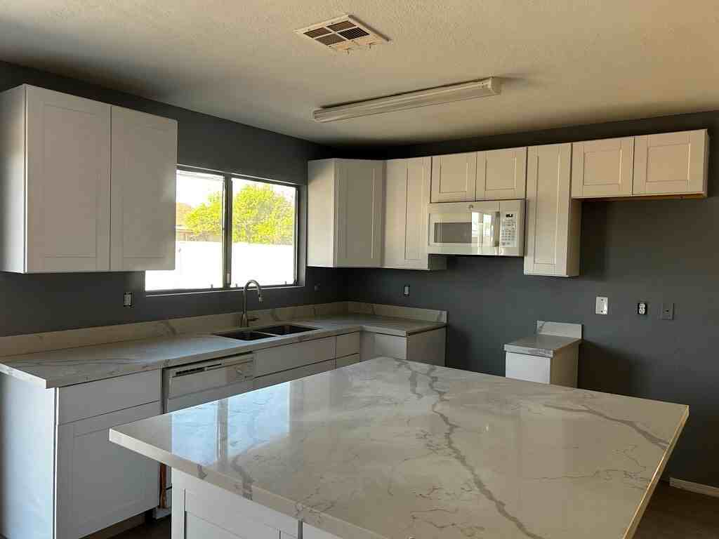 4608 W Gary Dr - Photo 4 of 19