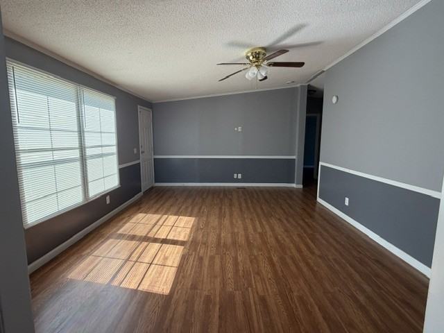54 Garland Dr - Photo 3 of 18