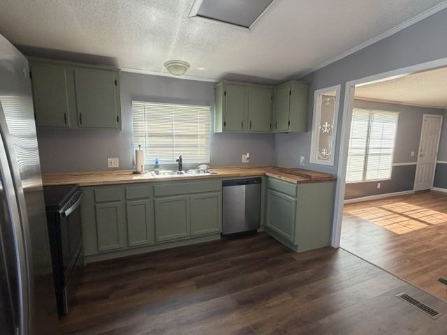54 Garland Dr - Photo 6 of 18