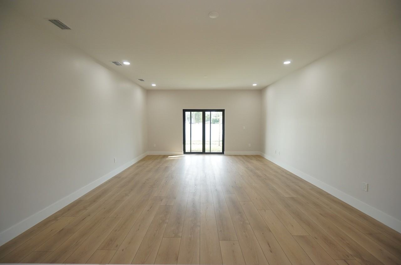 4308 W Gray St #4 - Photo 7 of 22