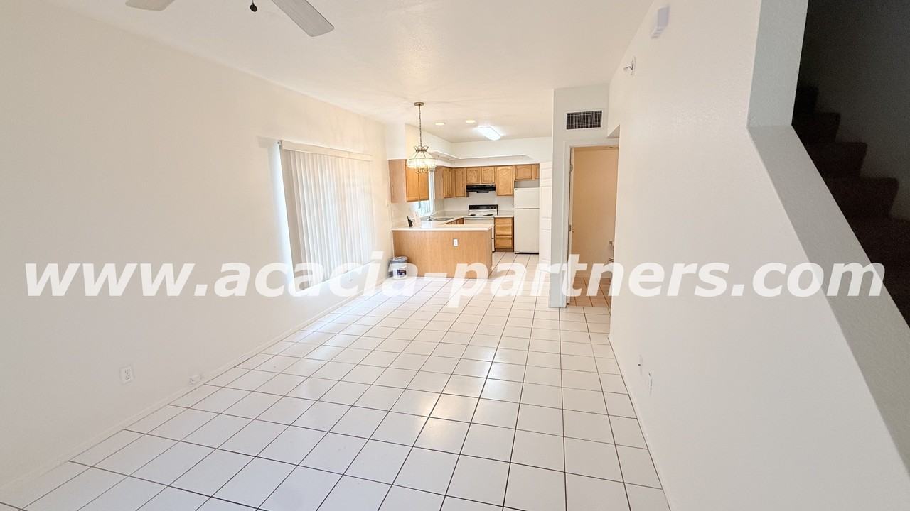 4234 E Monte Vista Dr #4 - Photo 3 of 17