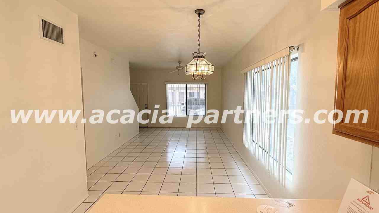 4234 E Monte Vista Dr #4 - Photo 7 of 17