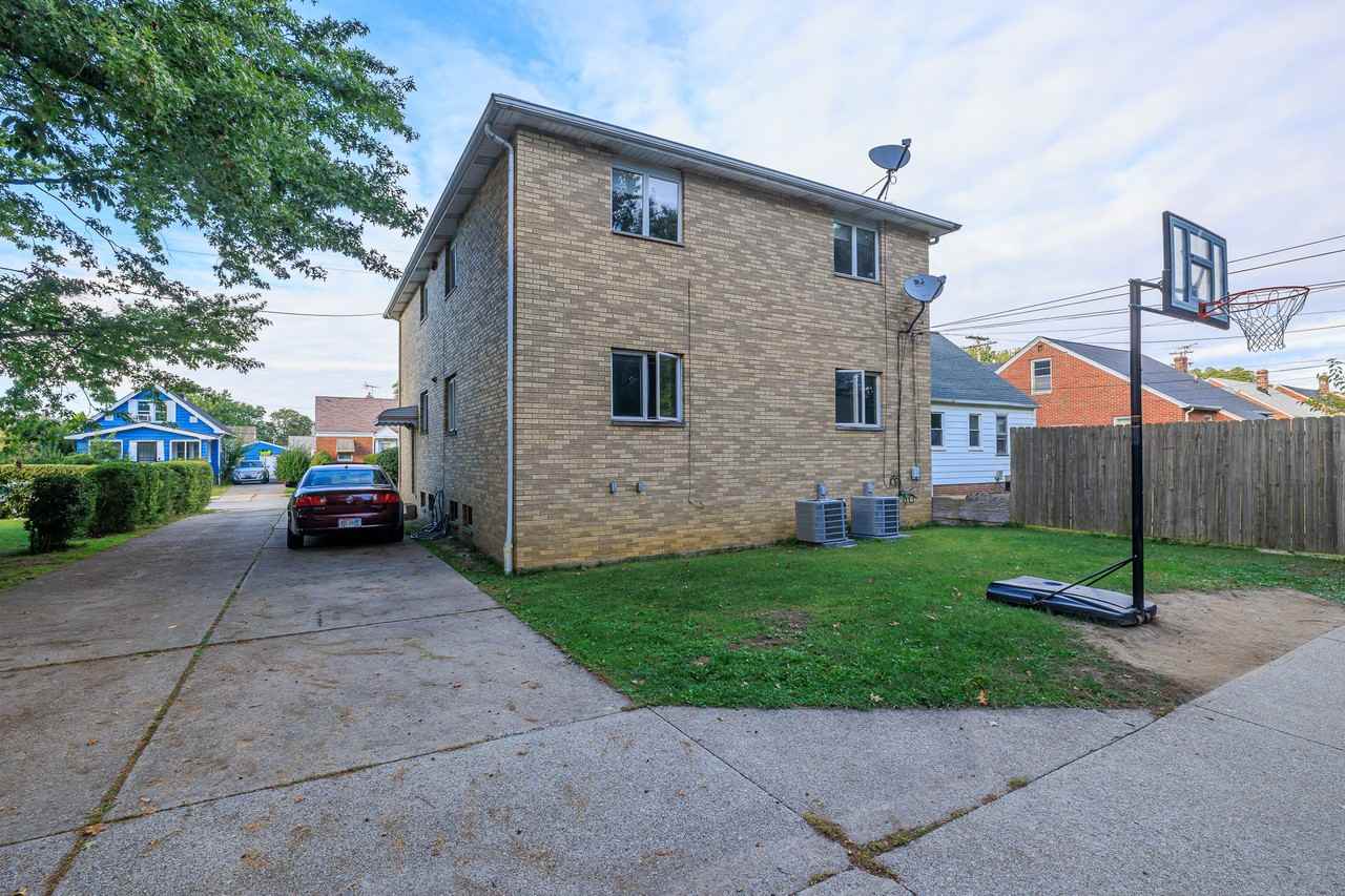 21250 Goller Ave - Photo 3 of 3