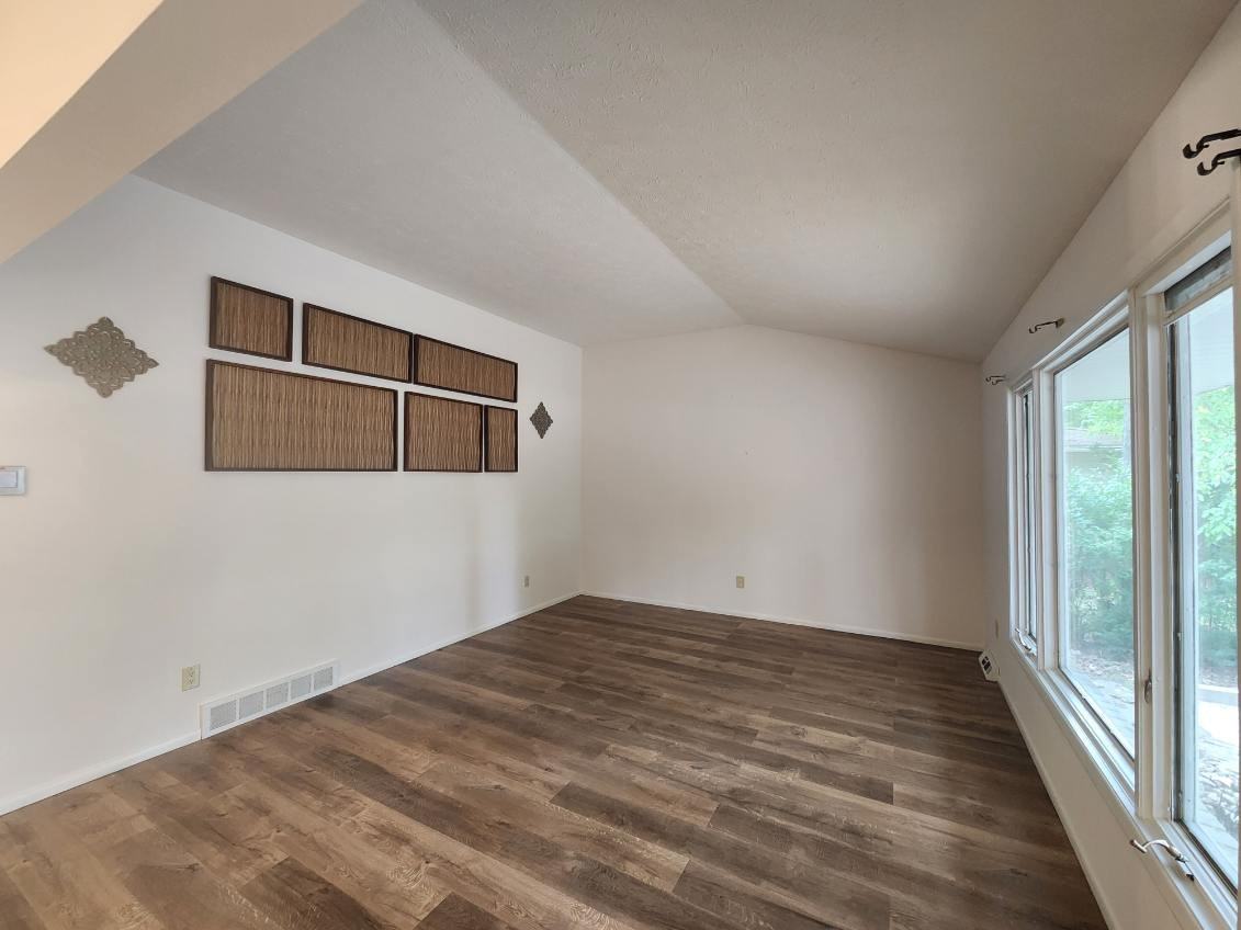 6741 Duneden Ave - Photo 3 of 22
