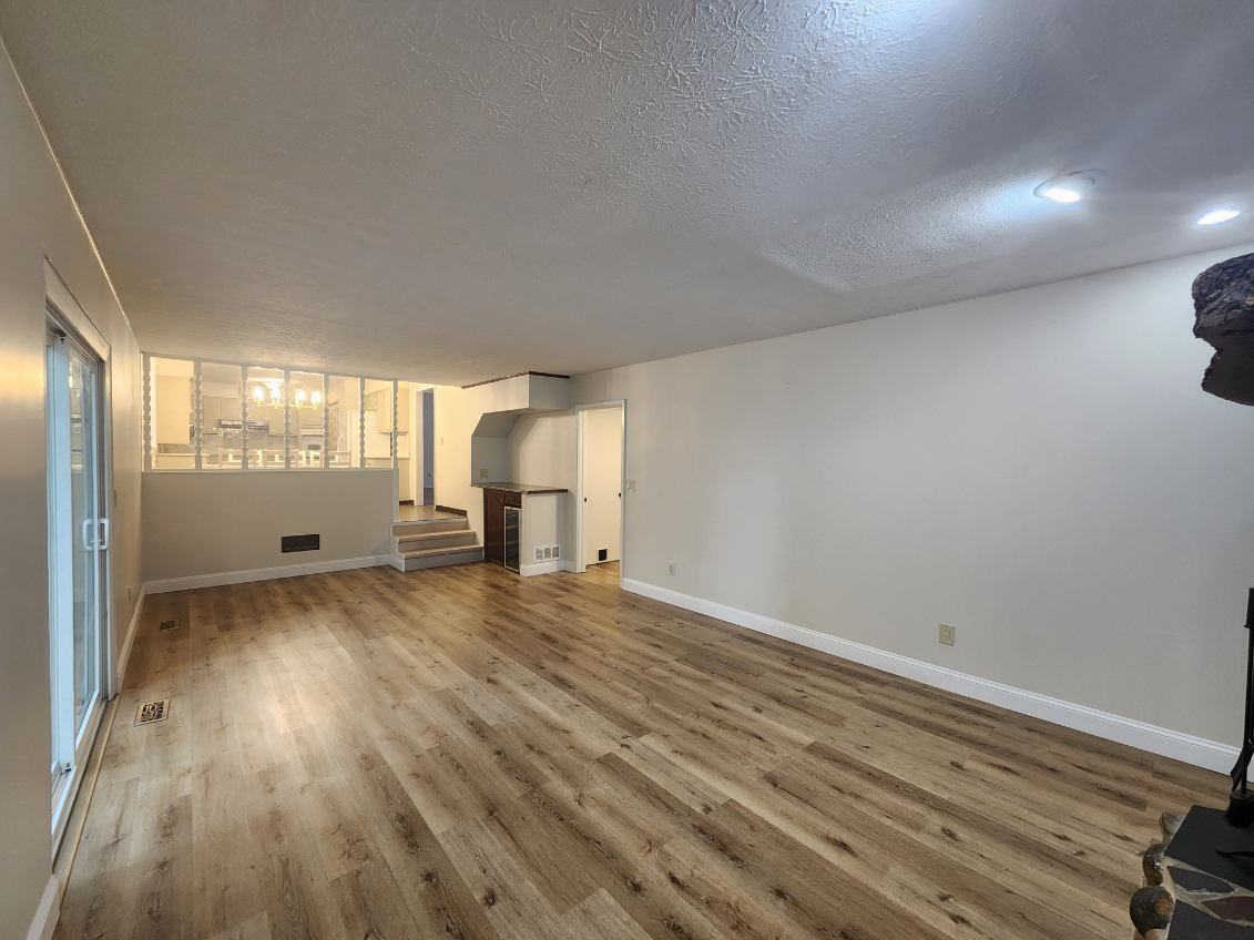 6741 Duneden Ave - Photo 7 of 22
