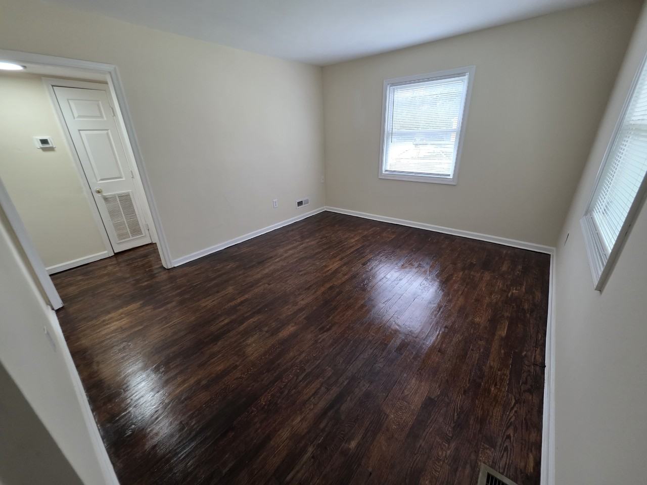 300 Princeton Ave - Photo 2 of 11