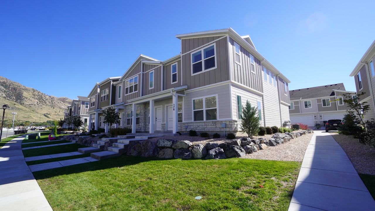 176 Wn - Photo 2 of 24