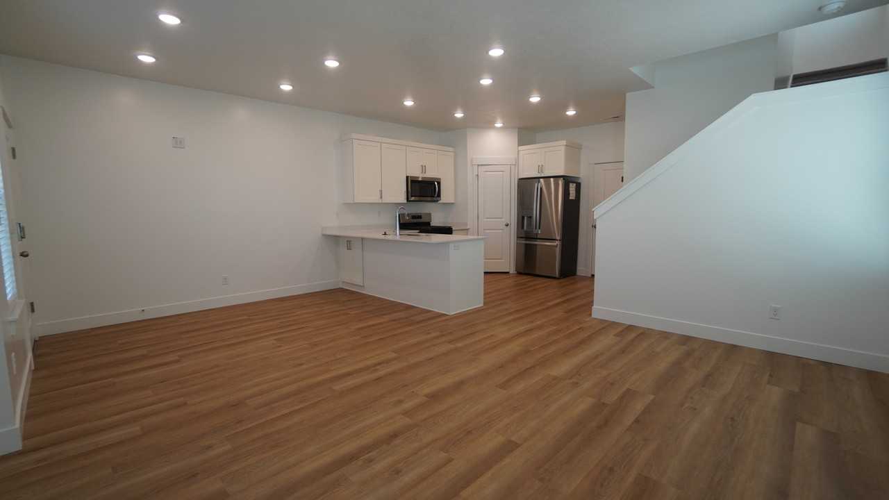 176 Wn - Photo 4 of 24