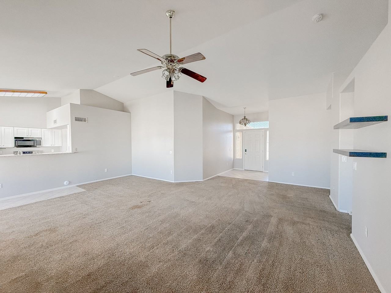 15329 N 85th Ave - Photo 4 of 30