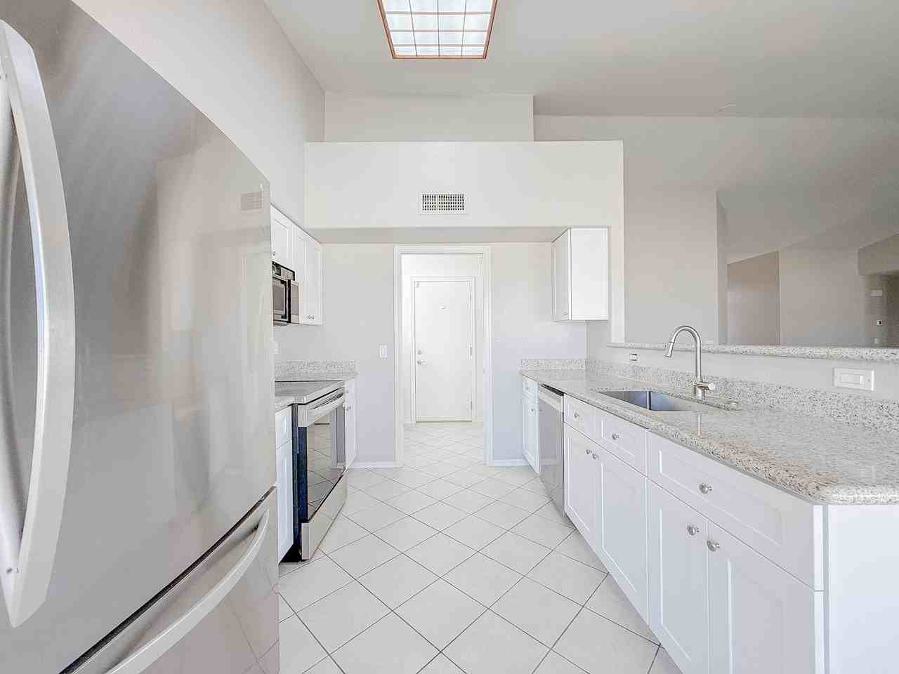15329 N 85th Ave - Photo 6 of 30