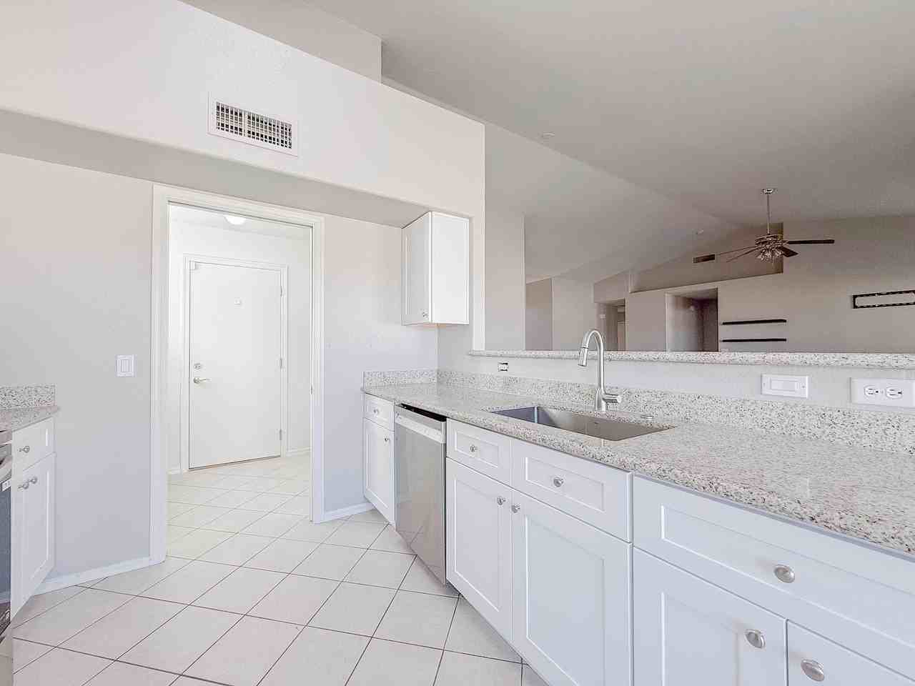 15329 N 85th Ave - Photo 7 of 30