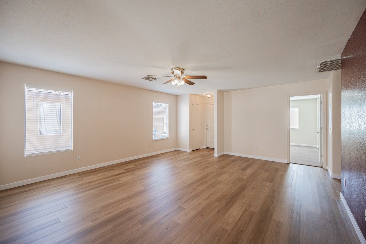 7220 W Hess Ave - Photo 6 of 25