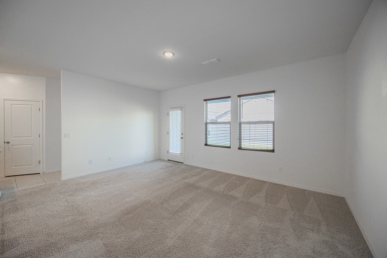 5832 W Willow Ridge Dr - Photo 5 of 31