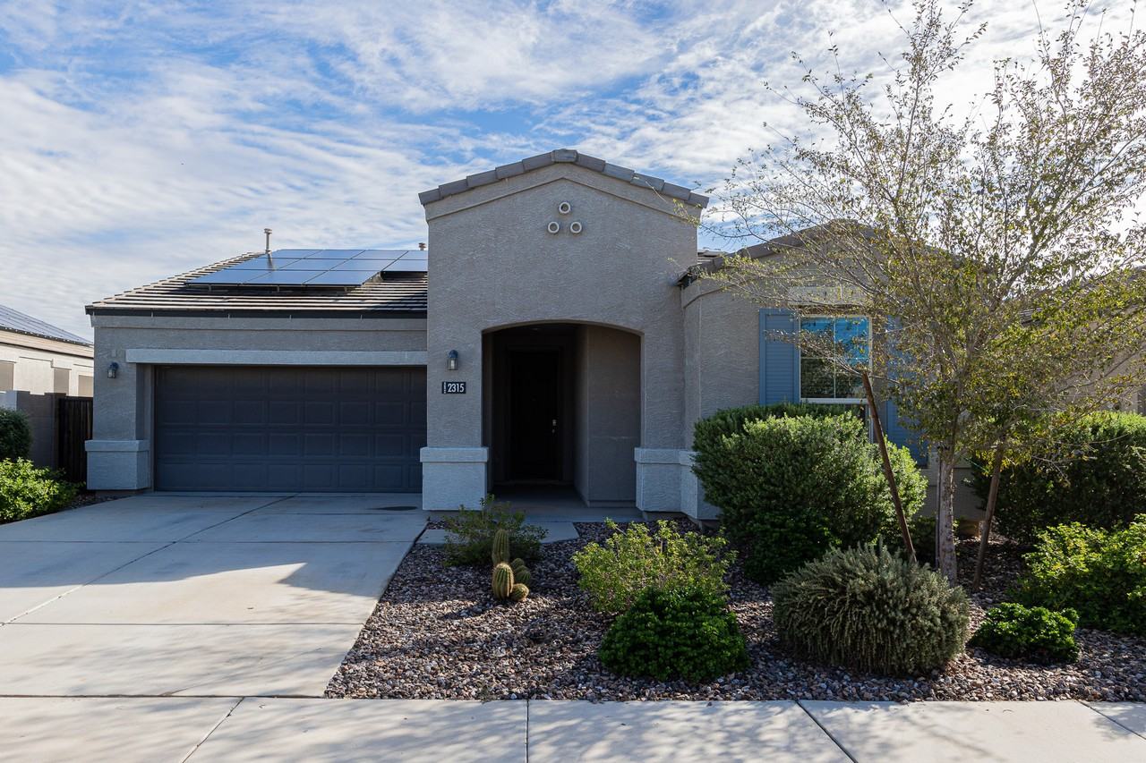 2315 N Camden Dr - Photo 2 of 29