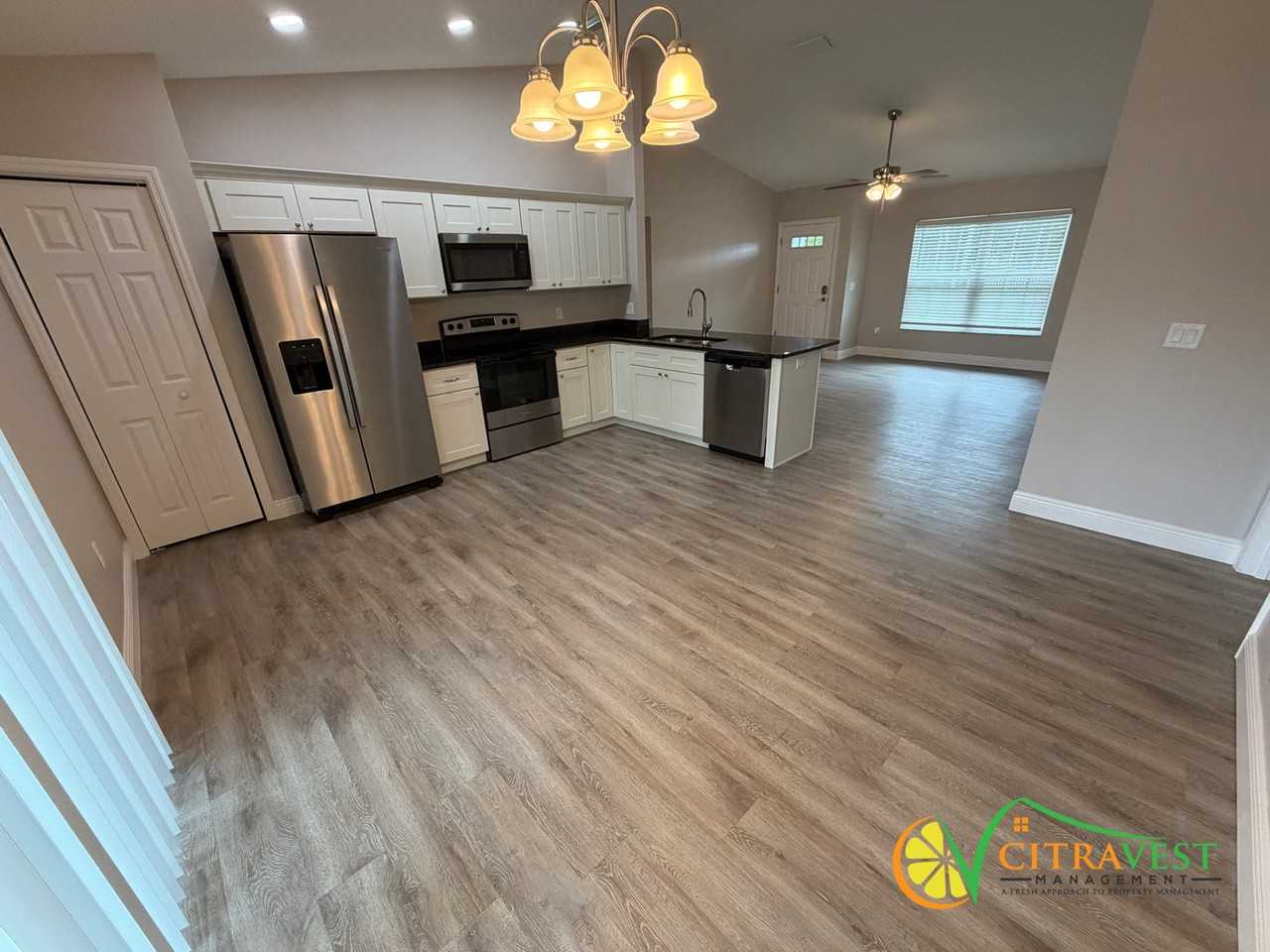 9798 N Chapel Way - Photo 3 of 13