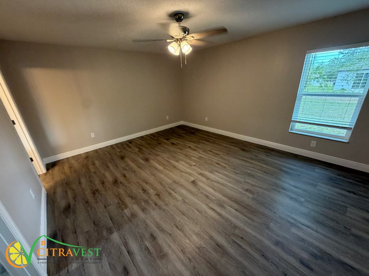 9798 N Chapel Way - Photo 5 of 13