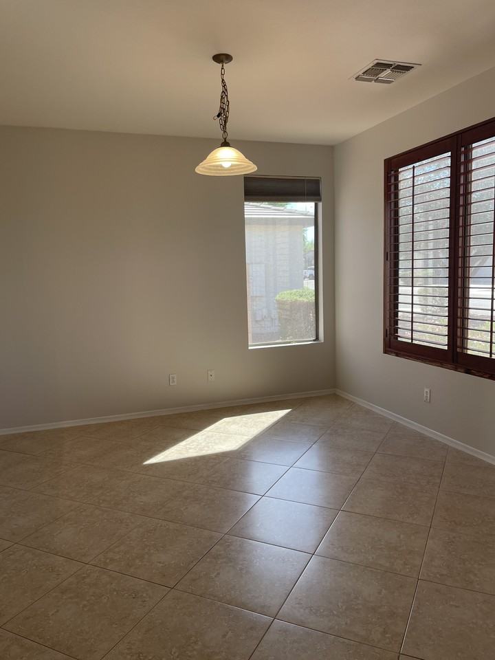 2114 E Cherry Hills Pl - Photo 2 of 40