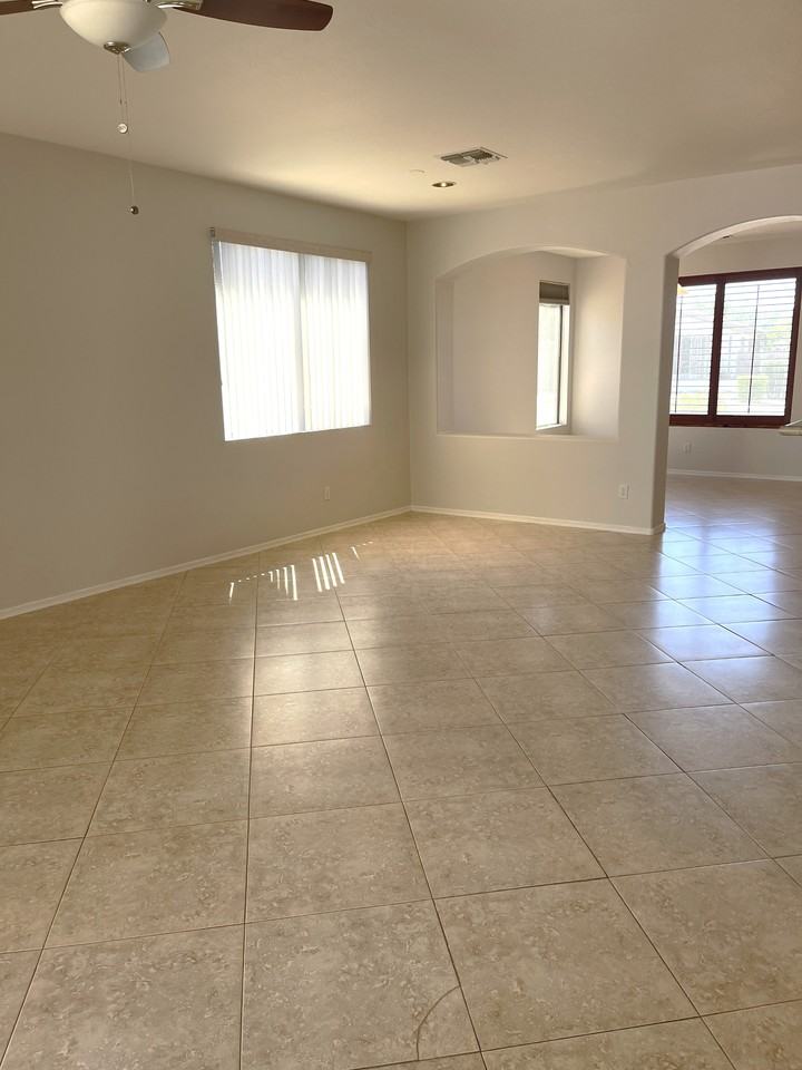 2114 E Cherry Hills Pl - Photo 3 of 40