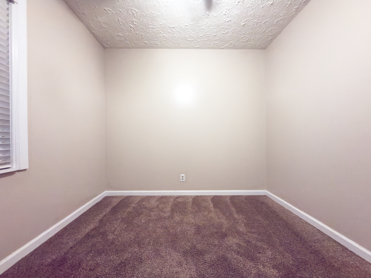 668 Greenbriar St #NA - Photo 7 of 15
