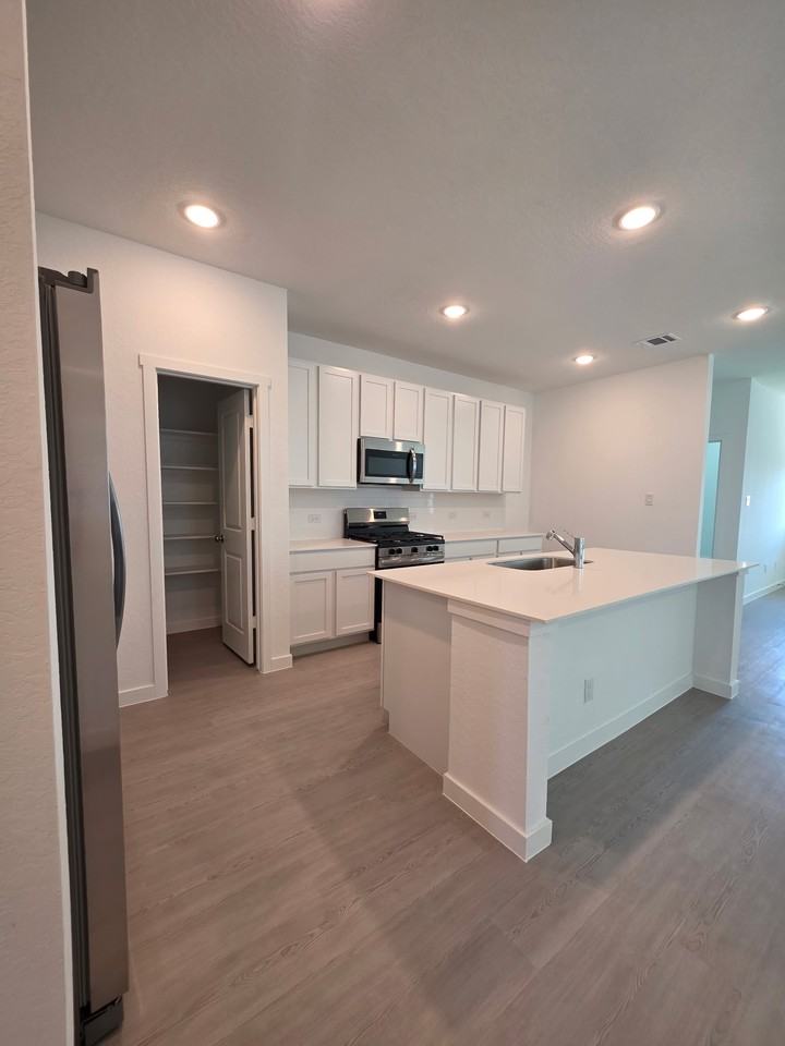 1332 Apron Trl #NA - Photo 2 of 21