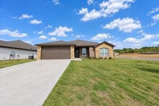 1035 Campbellton Dr - Photo 1 of 1
