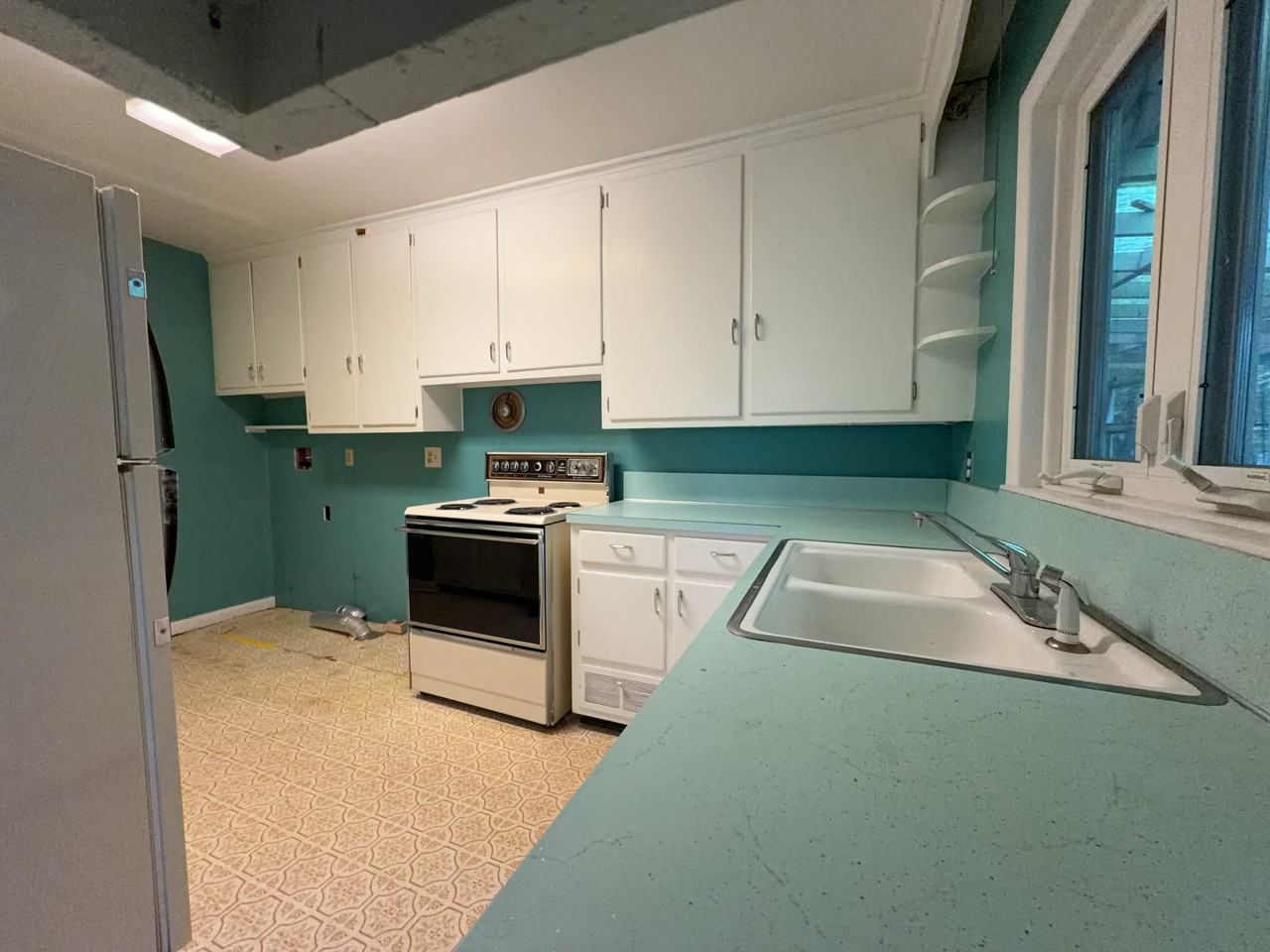 319 W Brookside St - Photo 4 of 11