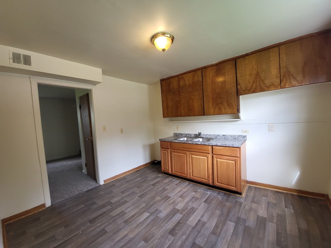 32047 Cheboygan Ct - Photo 5 of 11