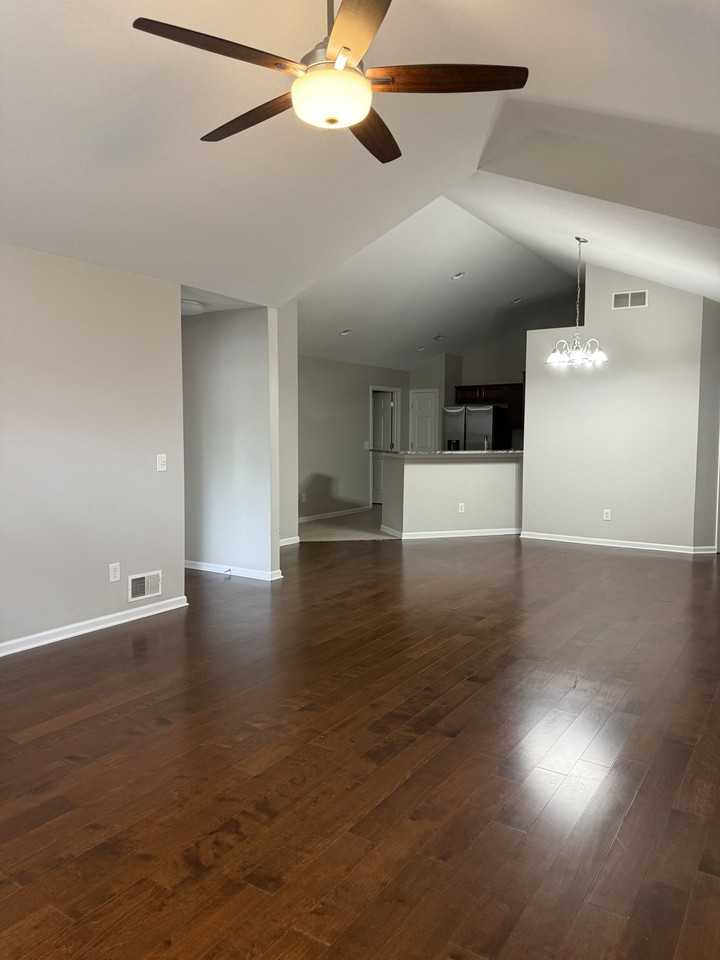 11020 Brookwood Cir - Photo 5 of 19