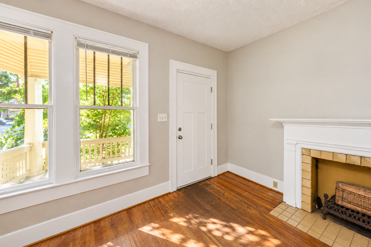 2823 San Pedro St - Photo 3 of 36