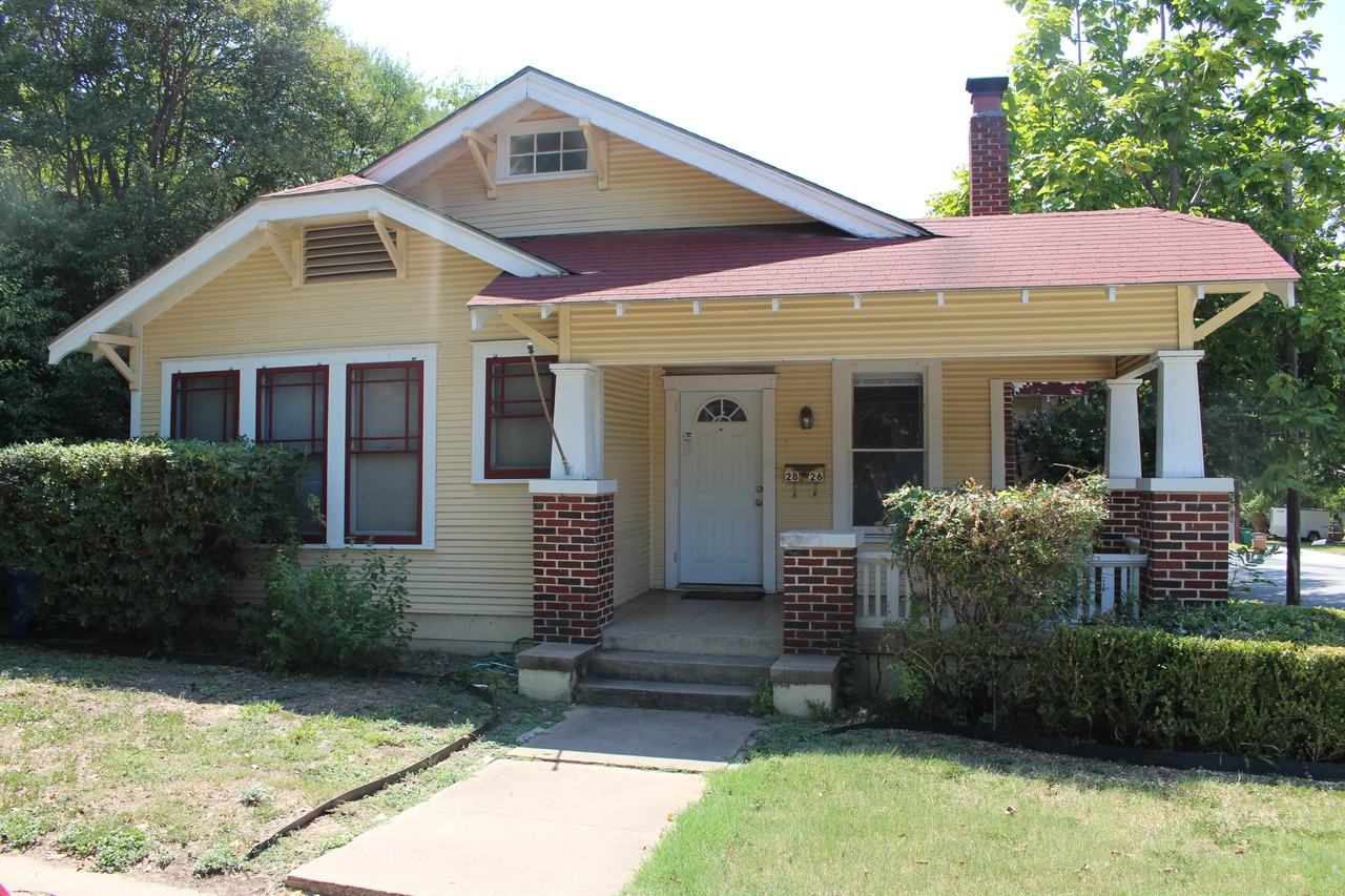 2826 Salado St - Photo 2 of 45