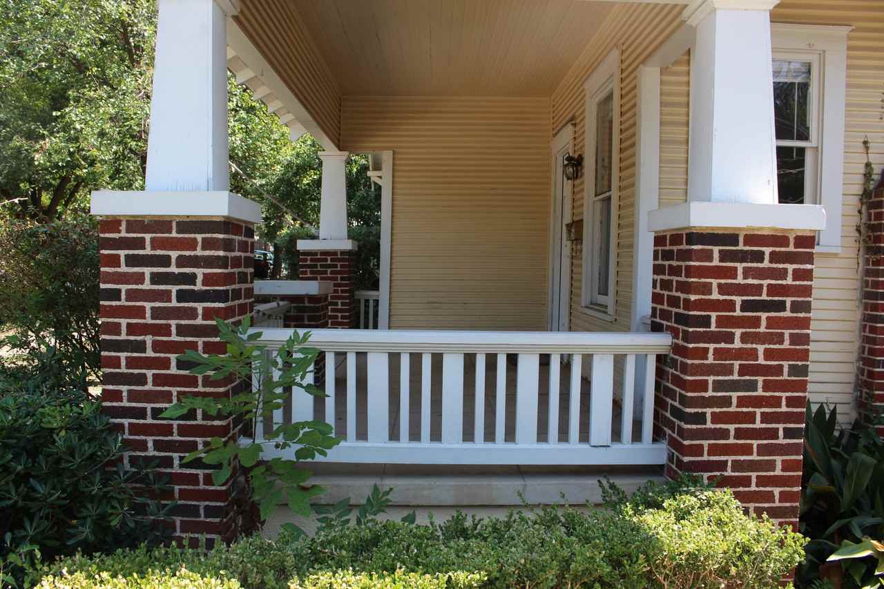 2826 Salado St - Photo 4 of 45