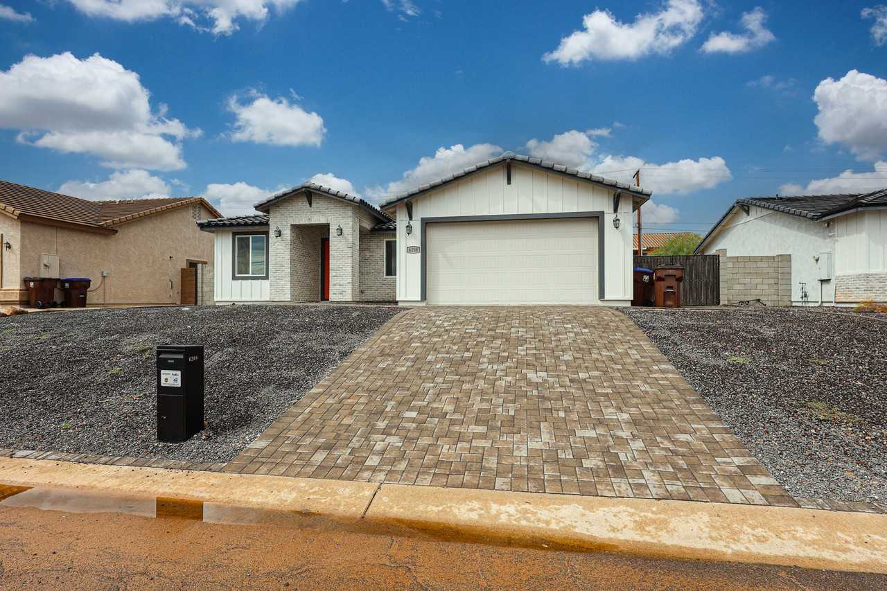 6208 S Eagle Pass Rd - Photo 6 of 49