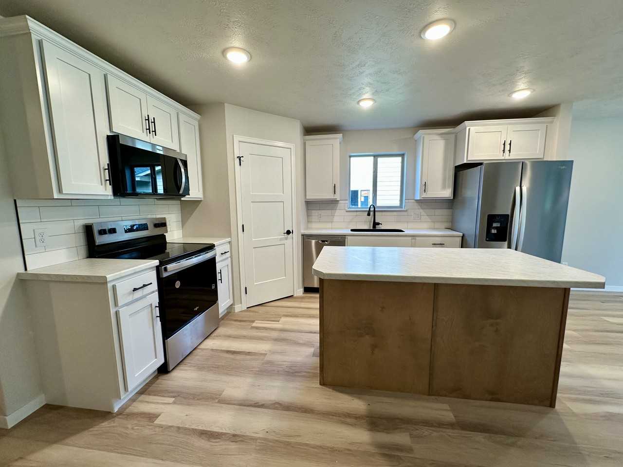 217 E Countryside Ave - Photo 6 of 13