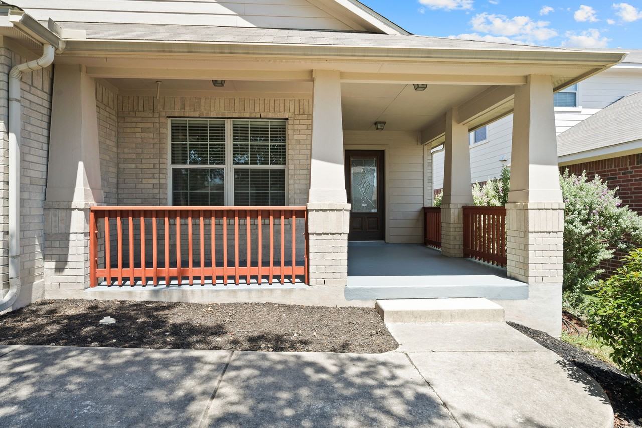 5719 Pioneer Path - Photo 4 of 33