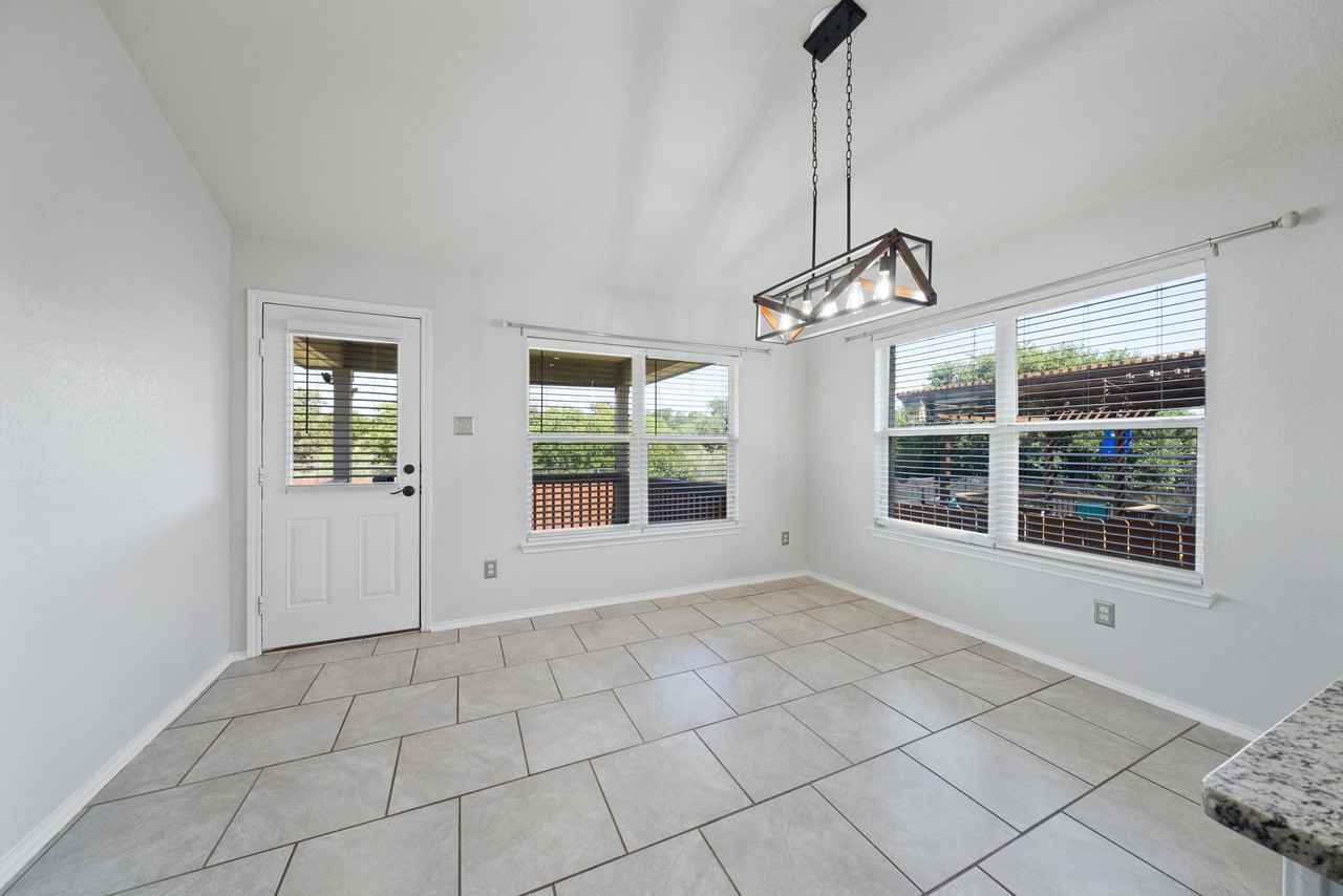 5719 Pioneer Path - Photo 5 of 33