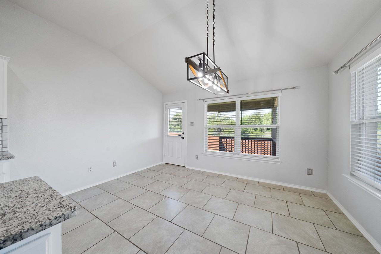 5719 Pioneer Path - Photo 6 of 33