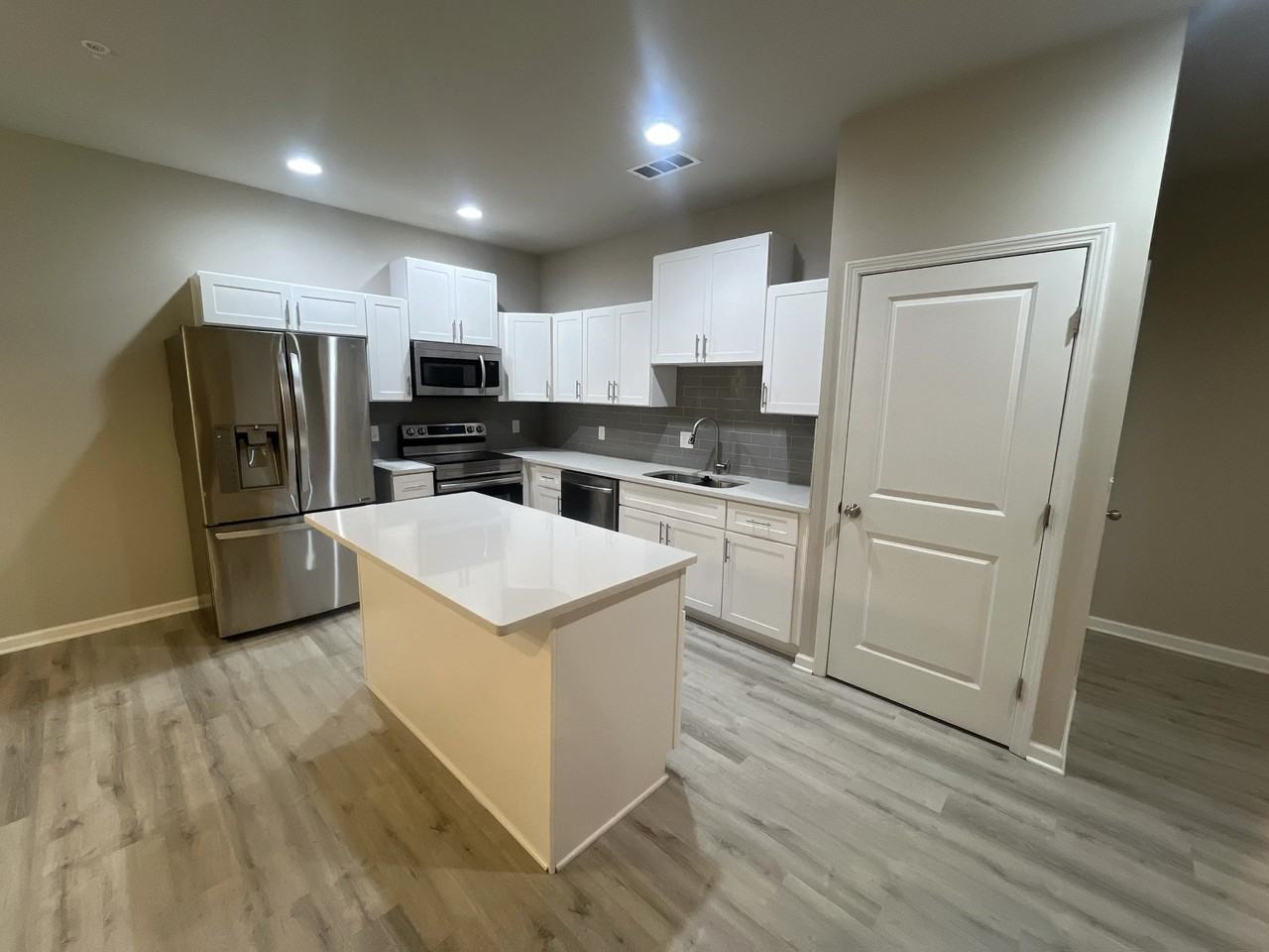 8327 Triple Crown Dr - Photo 4 of 11