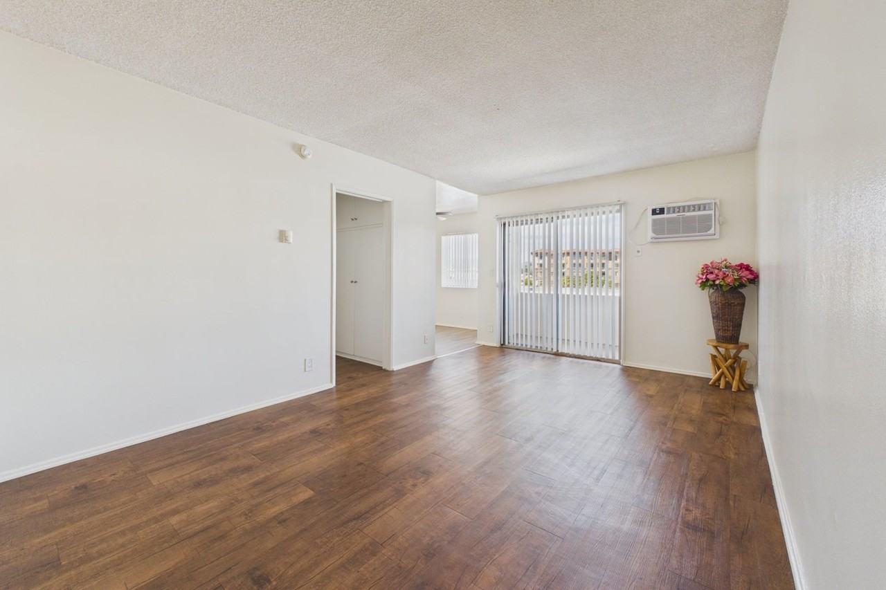 Sepulveda Manhattan Apartments - Photo 5 of 50