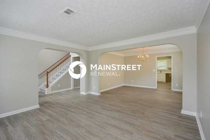 3432 Kittery Dr - Photo 4 of 17